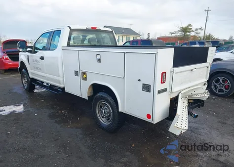 2017 Ford F-250 Xl z USA, uszkodzony, nr VIN 1FD7X2B69HEE21216